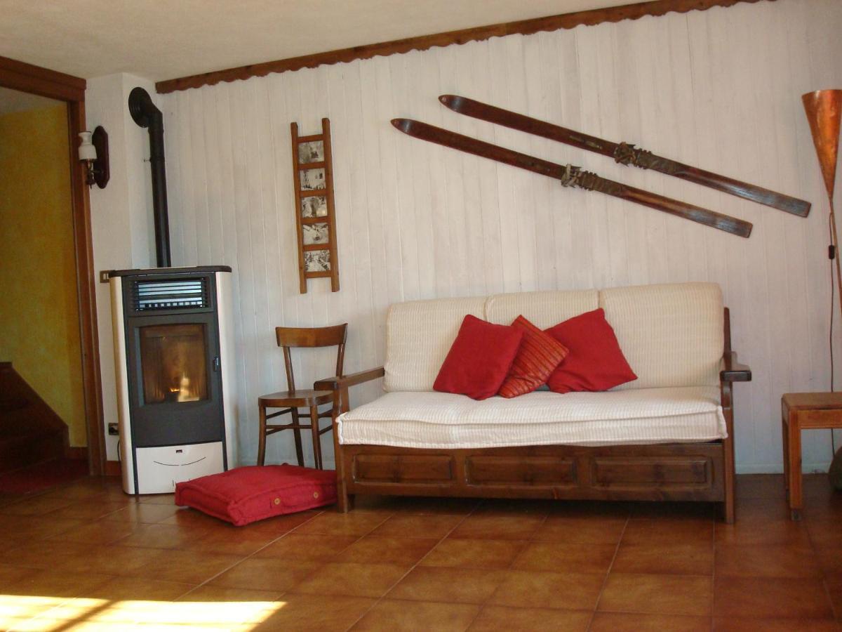 La Casa Di Martina Leilighet Saint-Vincent Eksteriør bilde